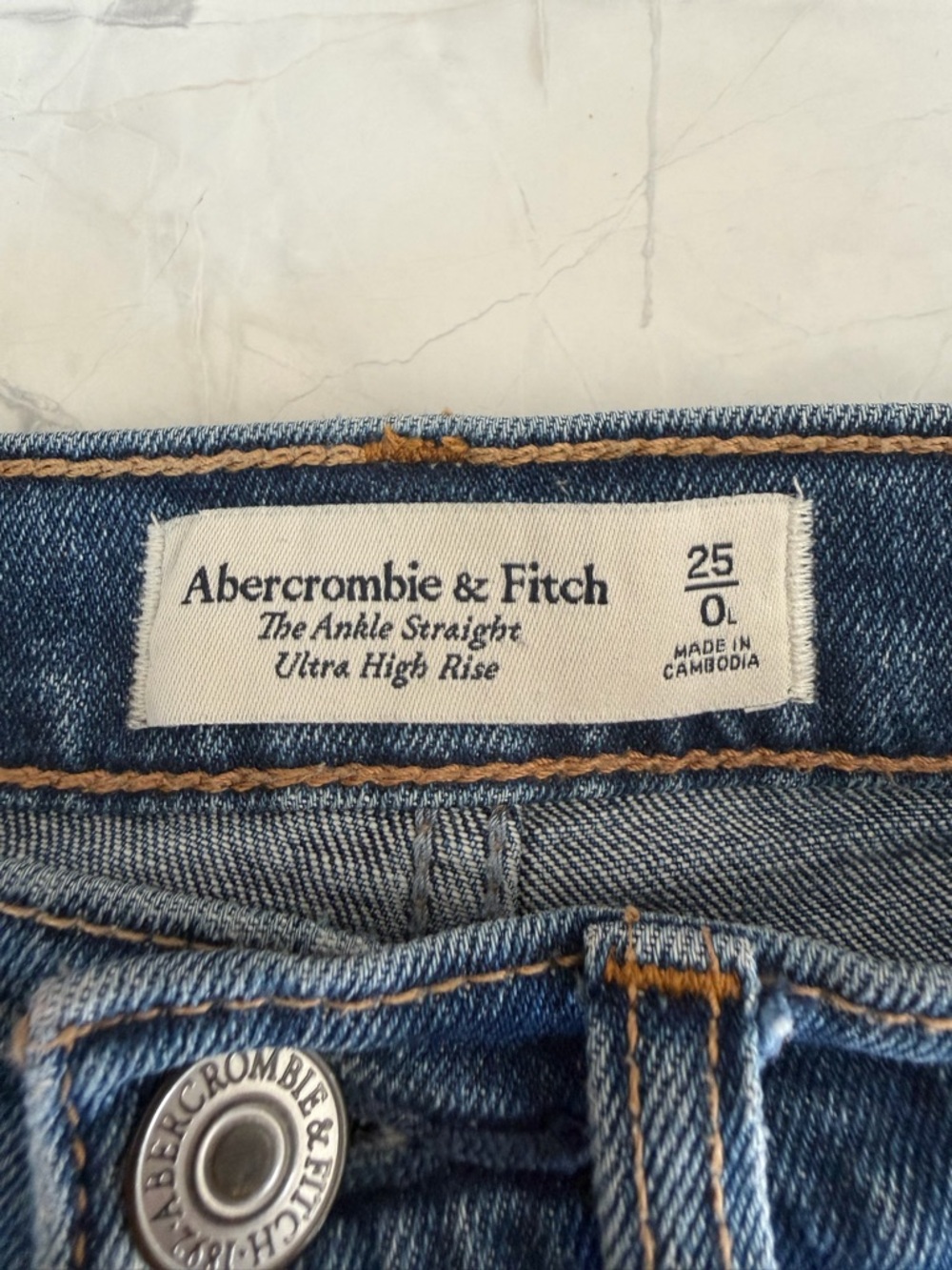 Abercrombie & Fitch The Ankle Straight Ultra High Rise Distressed Jeans Sz 25/0L - Picture 4 of 4